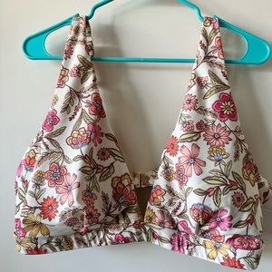 Old Navy Plunge Bikini Top in Wallflowers
